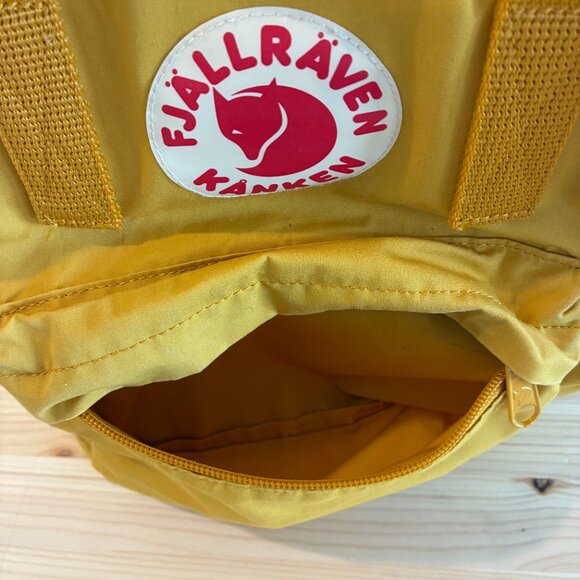 Kånken Totepack | 160 - Ochre - Picture 8 of 12